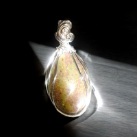 Bloodstone, Item #P2959