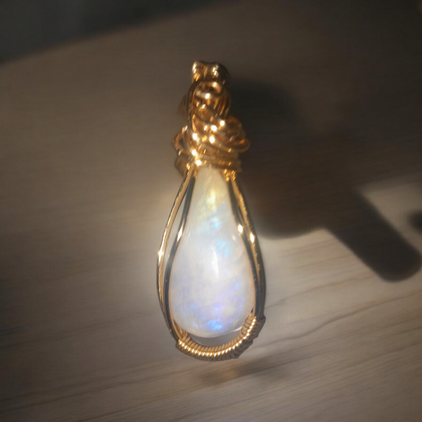 Moonstone, Item #P2608