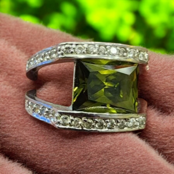 Green Tourmaline w/CZ Accents, Item #SS187- Size 7.25