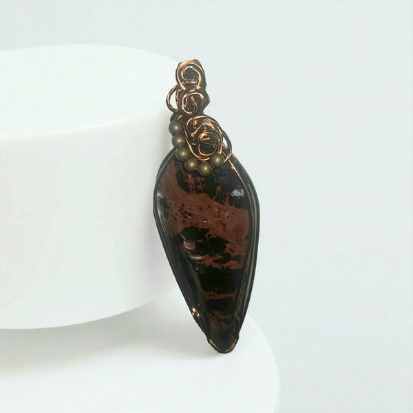 Mohagany Obsidian Carved Arrowhead, Item #P3163
$30 - Pendant Cord Necklace Included