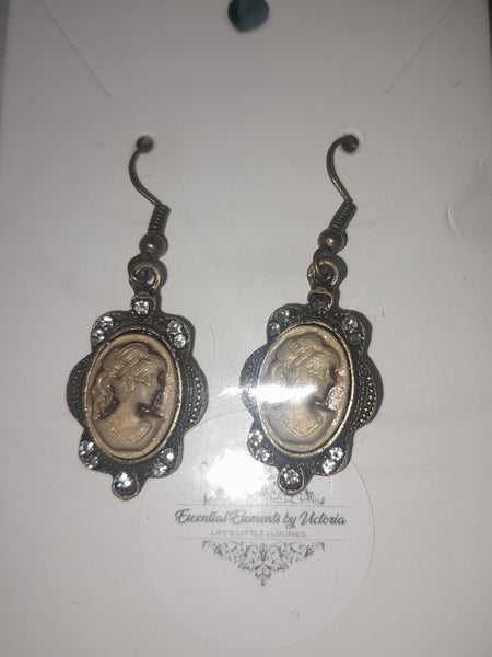 Cameo (Vintage Style), Item #B021