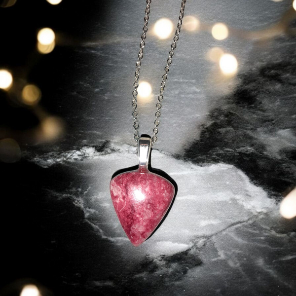 Thulite, Item #P3213