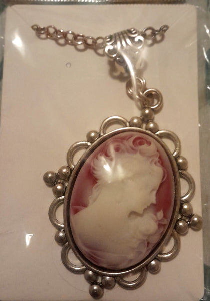 Cameo Pendant (Lg), Item #B074